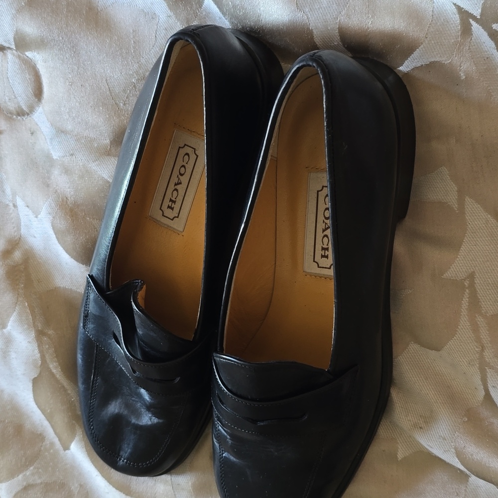 Shoes - Picture 2 of 3